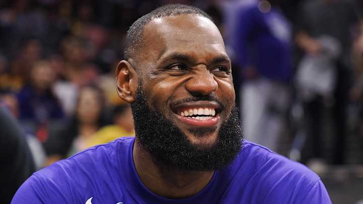 LeBron James’s Giant Basketball-Themed Onesie Must Be Seen to Be Believed