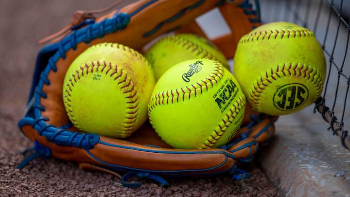 Around the SEC: Alabama Softball Player Reaches Incredible Milestone During Home Game