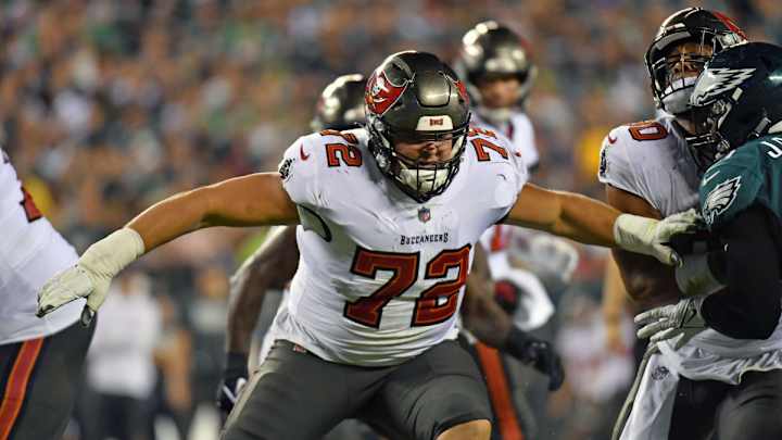Former Tampa Bay Buccaneers Offensive Lineman Signs with Jacksonville Jaguars