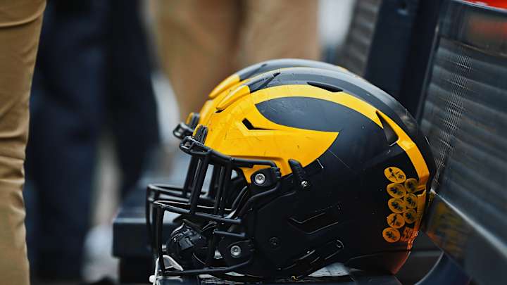 Five-Star Georgia Commit Seen Sporting Michigan Gear Five-Star Georgia Commit Seen Sporting Michigan Gear