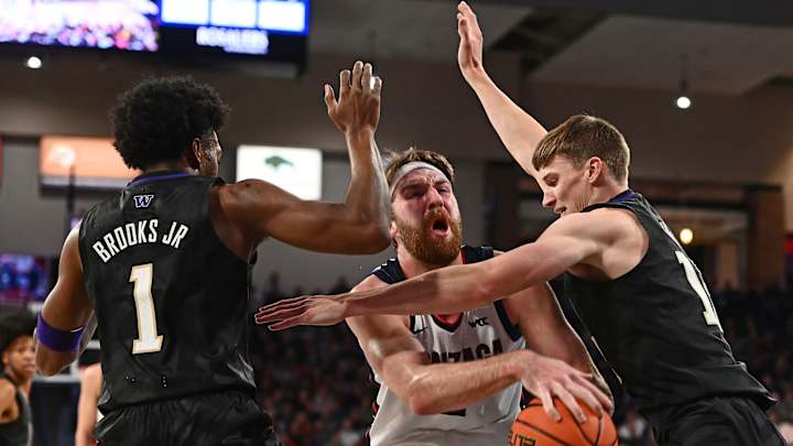 In Reunion of Ex-Huskies, Grant Joins Battle at Montana State