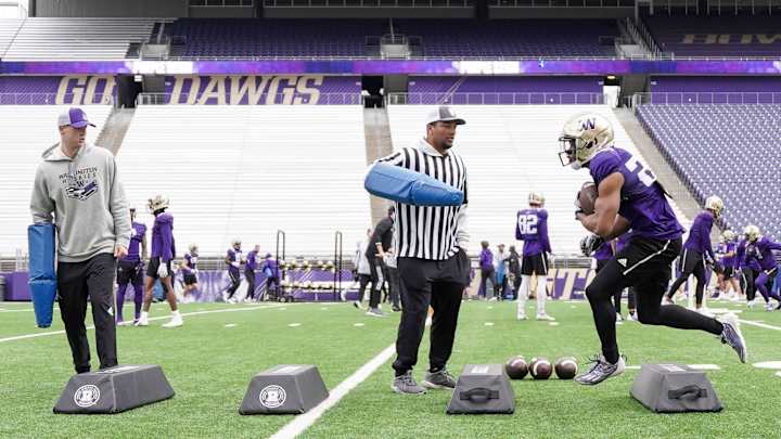 Grubb Breaks Down 8 Husky Running-Back Candidates Grubb Breaks Down 8 Husky Running-Back Candidates