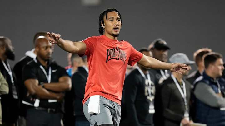 Titans Trade Up For Quarterback in Latest Mock Draft from CBS Sports