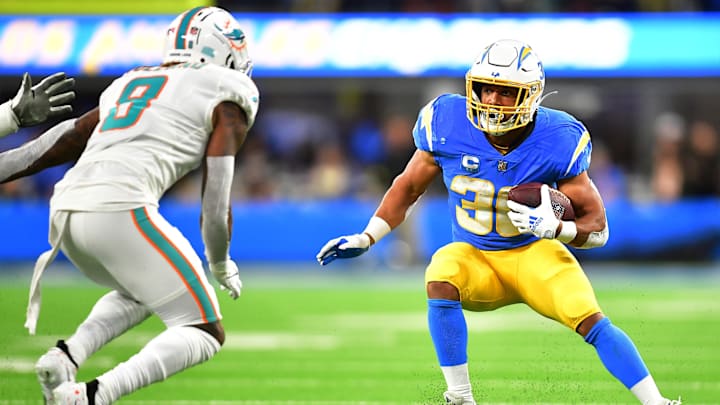 Chargers Rumors: Insider Believes These Contenders Should Trade for Austin Ekeler