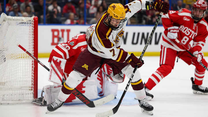 Minnesota Scores Wild Goal in Frozen Four After Between-The-Legs Pass