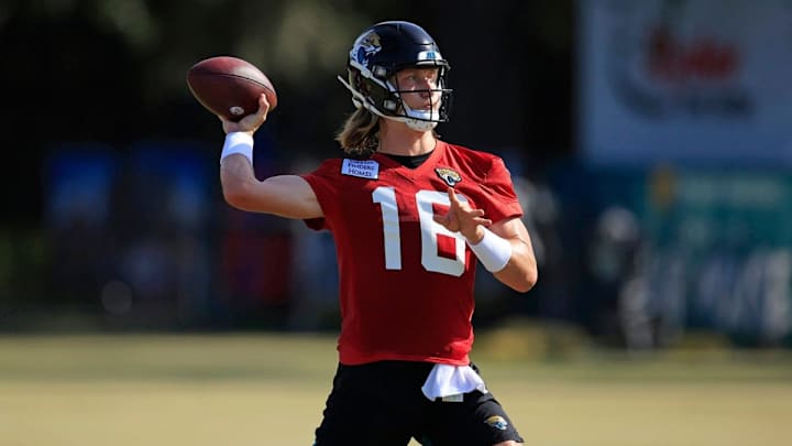 WATCH: Trevor Lawrence Holds Workout With Calvin Ridley, Evan Engram, Other Jaguars