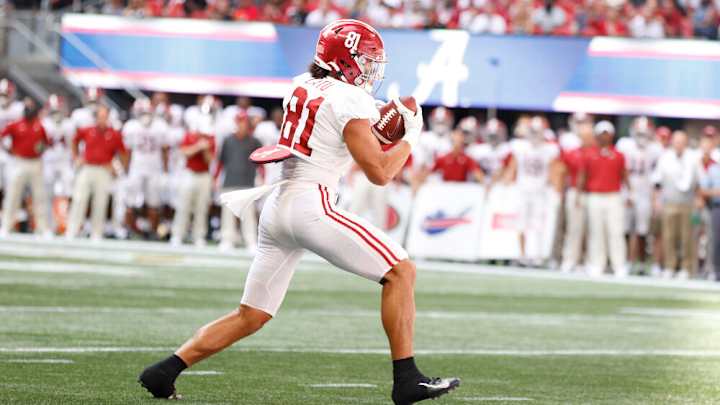 Cowboys Dig Deep in Visits, Host Surprise Alabama Dalton Schultz Replacement?