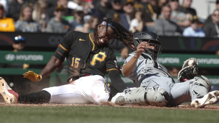 Pirates SS Oneil Cruz Fractures Ankle on Painful Collision at Home Plate That Leads to Benches Clearing