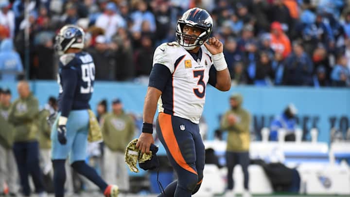 Former Broncos OL Offers Blunt Assessment of Offense's 2022 Struggles