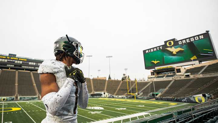 Aaron Flowers Details Oregon Commitment