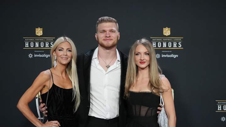 Aidan Hutchinson Reacts to Michigan Investigation