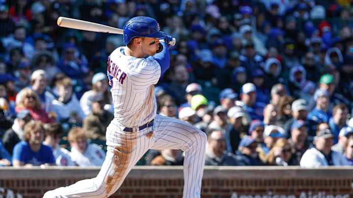 Chicago Cubs Complete Walk-Off Victory in Extra Innings Against Mariners Chicago Cubs Complete Walk-Off Victory in Extra Innings Against Mariners