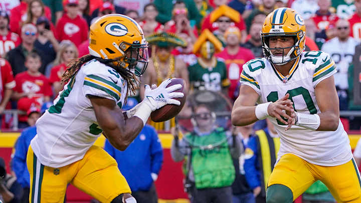 Packers’ Aaron Jones Heaps Praise on QB Jordan Love After Sharp Offseason Workout