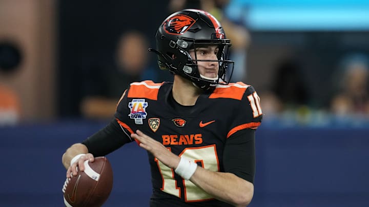 Auburn football reaches out to Oregon State transfer quarterback