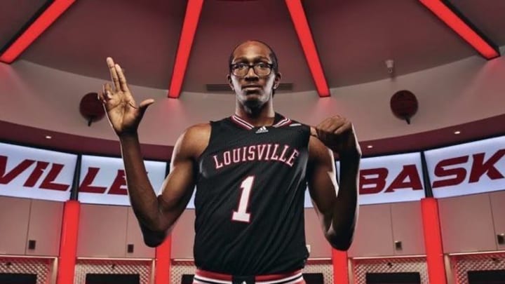 Louisville '23 Commit Dennis Evans Signs Letter of Intent Louisville '23 Commit Dennis Evans Signs Letter of Intent