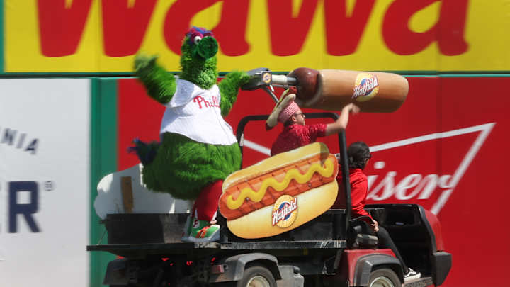 Phillies Thursday day Notes: Star Pitcher Disagrees with Alcohol Policy, Food Fight, More