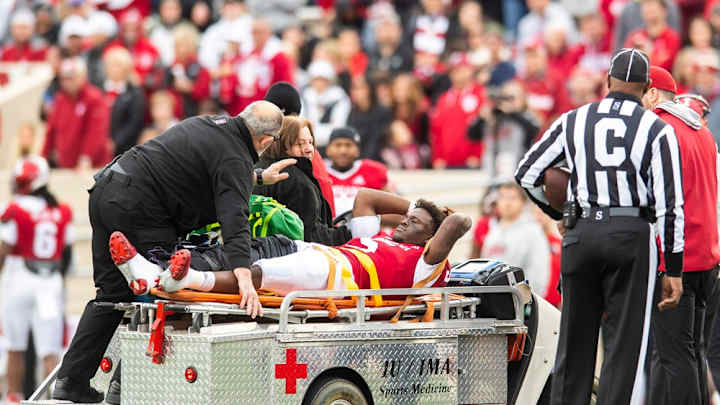 Indiana Quarterback Dexter Williams II Starting to Run Again After Knee Surgery