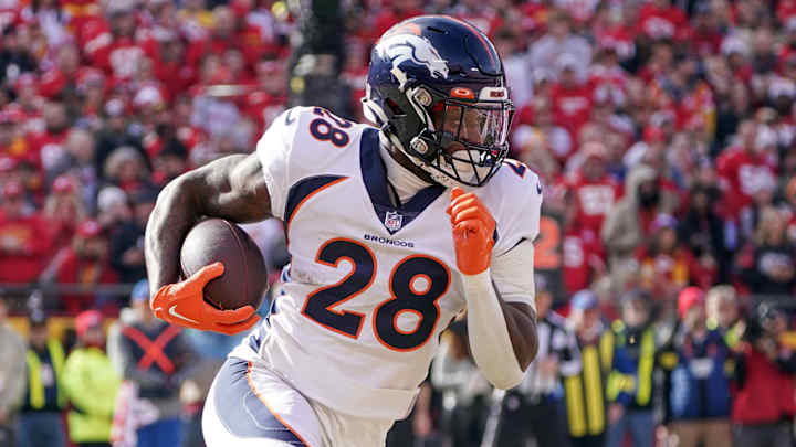 Broncos' Leading Rusher Signs With Bills