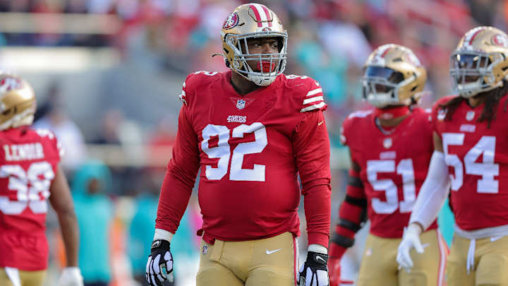 49ers Re-Sign Kerry Hyder