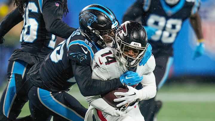 Panthers Sign Wide Receiver Damiere Byrd