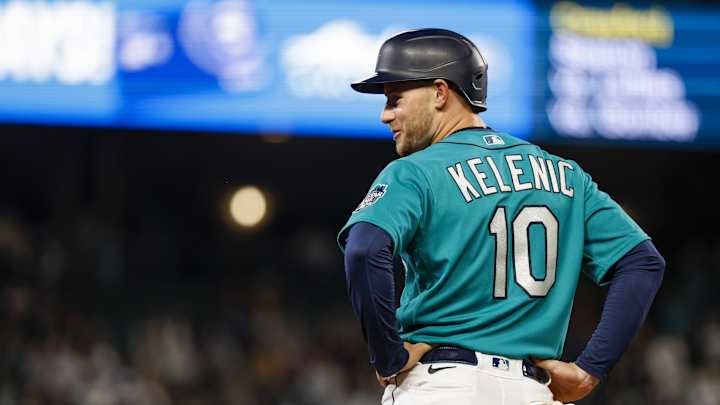 WATCH: Here's What Seattle Mariners OF Jarred Kelenic Has to Say to Fans WATCH: Here's What Seattle Mariners OF Jarred Kelenic Has to Say to Fans