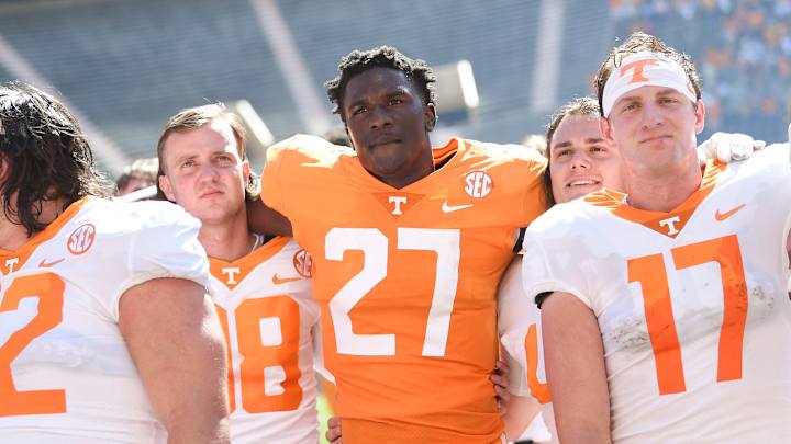 Vols Cap Off Spring Practice In Thrilling Scrimmage Vols Cap Off Spring Practice In Thrilling Scrimmage