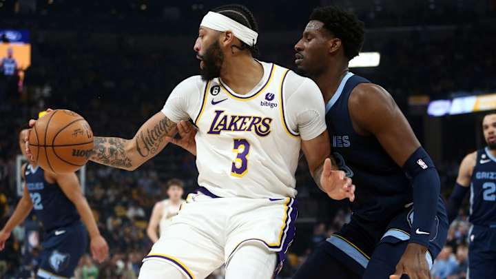 Western Conference Recaps, April 16: Los Angeles Lakers' Anthony Davis Leaves Game Against Memphis Because Of Shoulder Injury