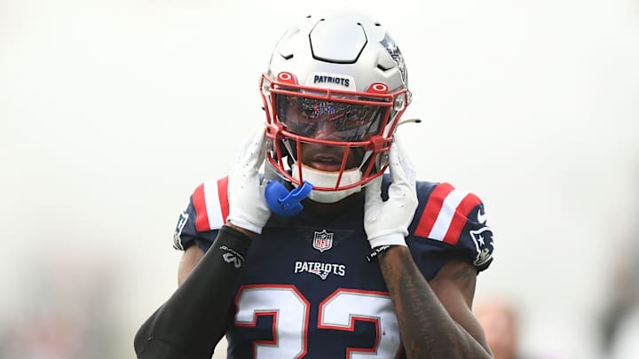 Vikings Sign Former Patriots Second-Round Cornerback Joejuan Williams