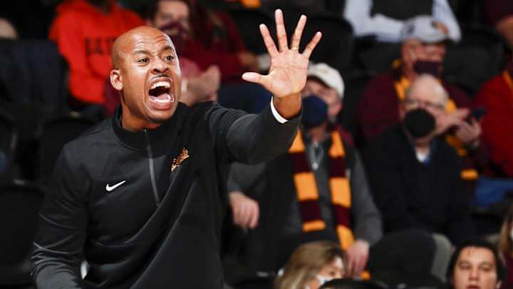 Cal Basketball: Mark Madsen Fills Out Coaching Staff With Loyola Chicago Assistant Cal Basketball: Mark Madsen Fills Out Coaching Staff With Loyola Chicago Assistant