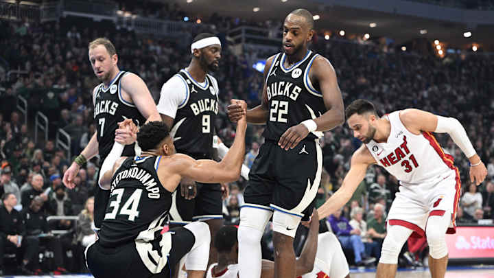 76ers Playoff Watch: Bucks’ Giannis Antetokounmpo Suffers Injury