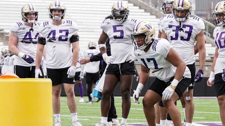 Ulofoshio Is Ready for Husky Defense to Return to Form