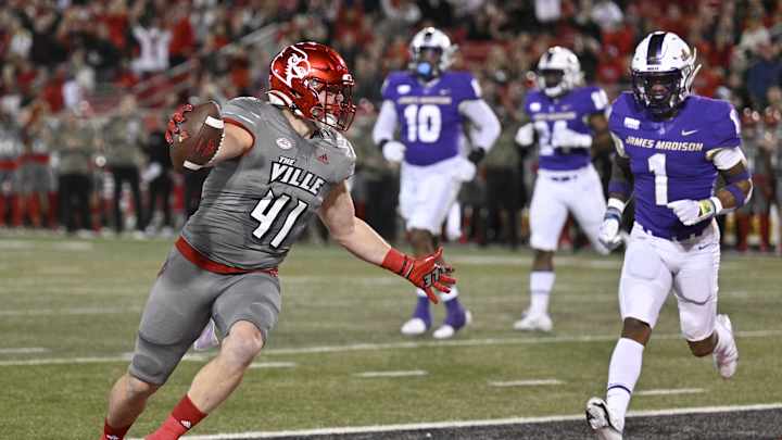 Watch: Ryan Wallace, Louisville Tight Ends Talk Spring Practice Watch: Ryan Wallace, Louisville Tight Ends Talk Spring Practice