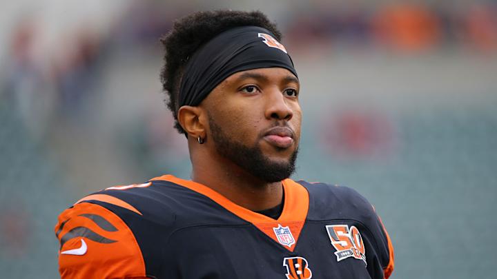 Former Bengals’ First-Round Pick Re-signs with Jets, Bolsters Offensive Line Depth