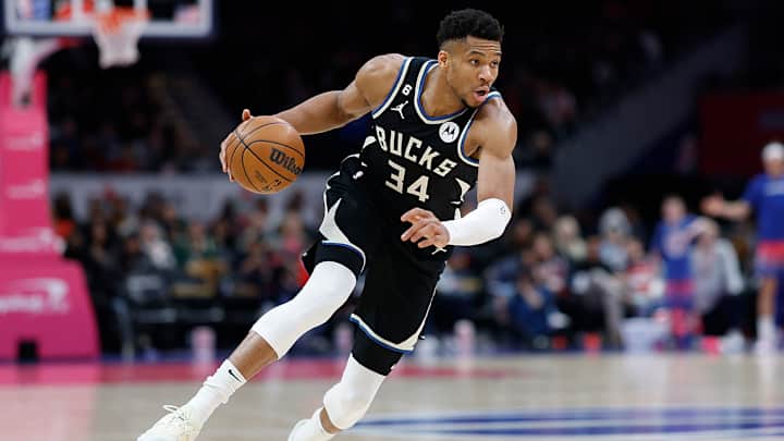 Bucks Provide Concerning Injury Status for Giannis Antetokounmpo Bucks Provide Concerning Injury Status for Giannis Antetokounmpo