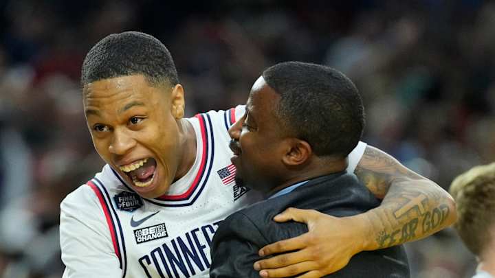 Jordan Hawkins Provides Sharpshooting Option for OKC in Draft Jordan Hawkins Provides Sharpshooting Option for OKC in Draft