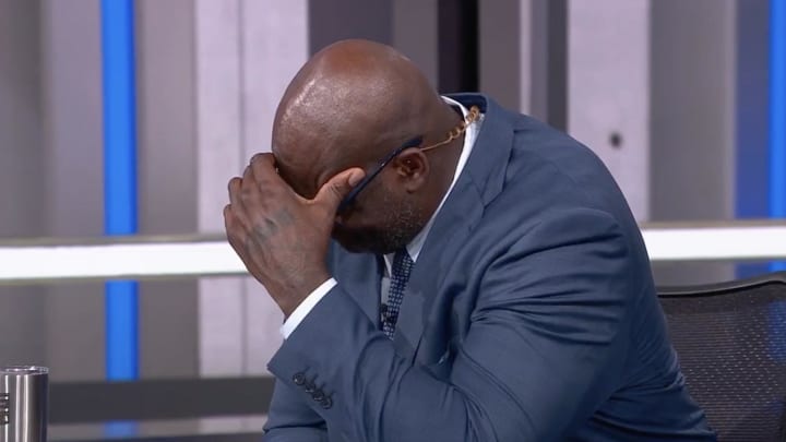 Shaq Absolutely Lost It Over Charles Barkley Talking About Juggling Balls Shaq Absolutely Lost It Over Charles Barkley Talking About Juggling Balls