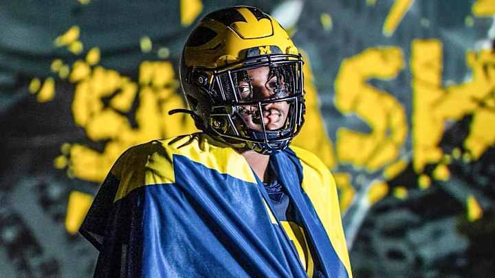 Michigan To Officially Host 6-7, 250-pound Edge Rusher