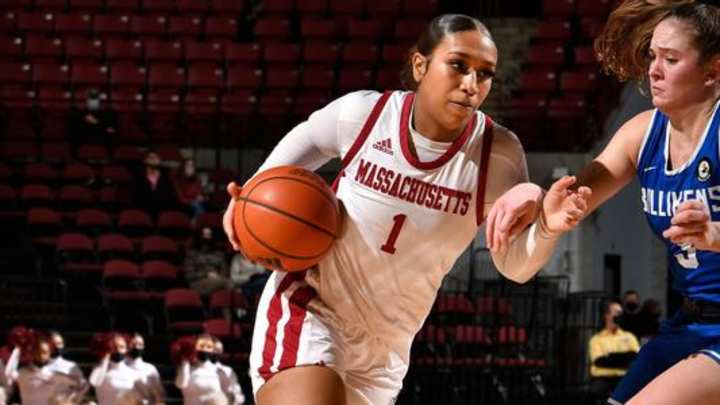 UMass Transfer Guard Sydney Taylor Commits to Louisville