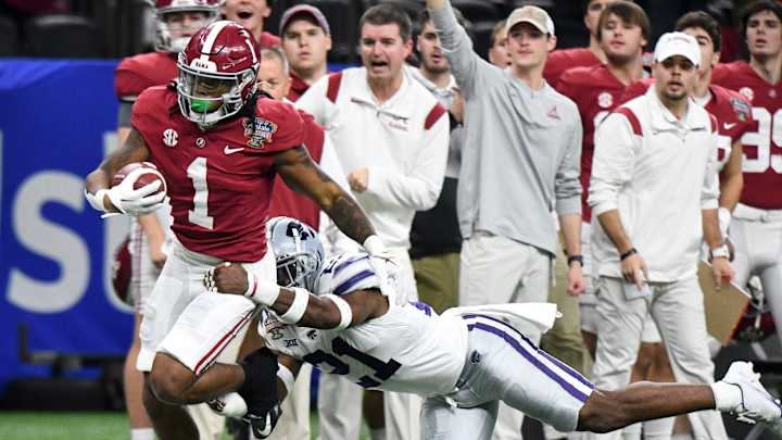 Eagles Mock Draft: Philly Trades Down Twice, Lands DL Help & Jahmyr Gibbs Eagles Mock Draft: Philly Trades Down Twice, Lands DL Help & Jahmyr Gibbs