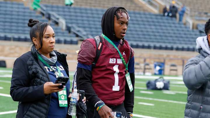 Texas Pass Catcher Taz Williams Jr. Recaps Blue-Gold Game Visit