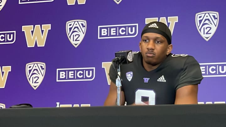 See Michael Penix Jr. Get Flustered, Flushed from Media Pocket