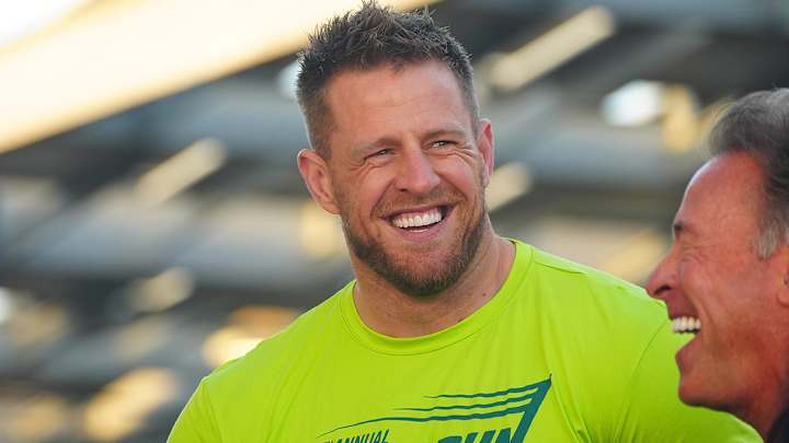 JR Smith Rescues JJ Watt From Highly Embarrassing Situation on Golf Course