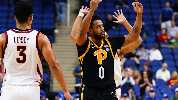 Pitt Reveals New NCAA Tournament Banner