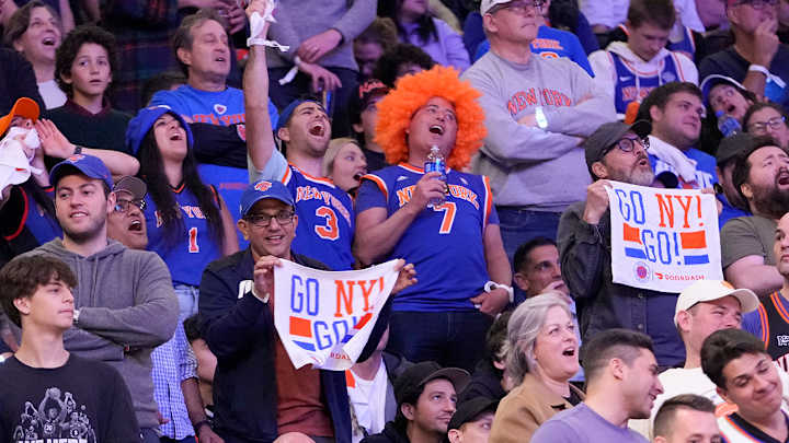 Knicks Fans Halt Traffic Outside MSG After Win Over Cavaliers