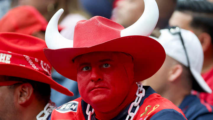 NFL World Roasts Texans for Cryptic Tweet Ahead of Draft NFL World Roasts Texans for Cryptic Tweet Ahead of Draft