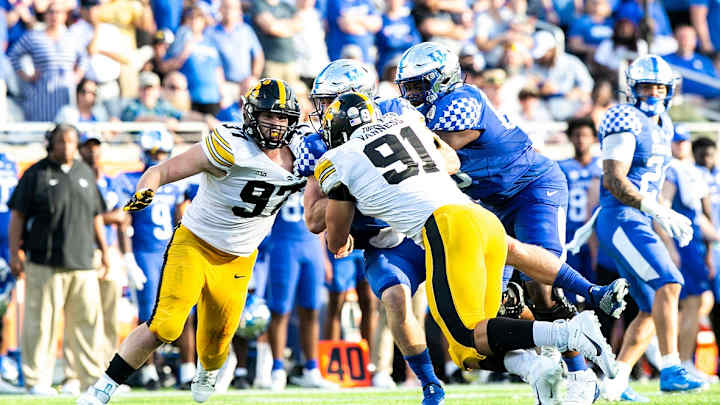 2023 NFL Draft: Peter King Mocks a Pass-Rusher to Jaguars