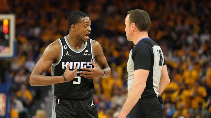 Sacramento Kings' De'Aaron Fox Could Join Fellow Kentucky Alum Tyler Herro On Injured List Sacramento Kings' De'Aaron Fox Could Join Fellow Kentucky Alum Tyler Herro On Injured List