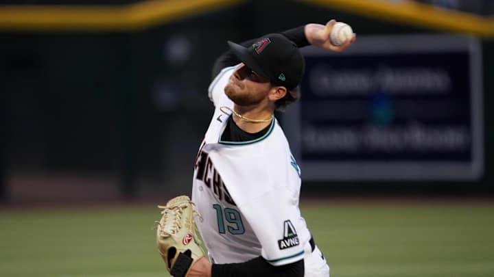 Diamondbacks Comeback Falls Short Against Royals