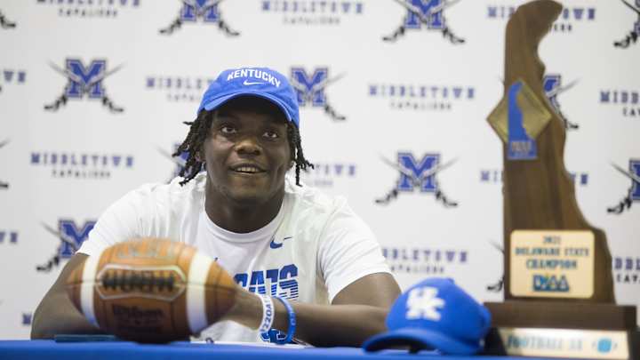 Kentucky RS Freshman DL Tomiwa Durojaiye Entering Transfer Portal