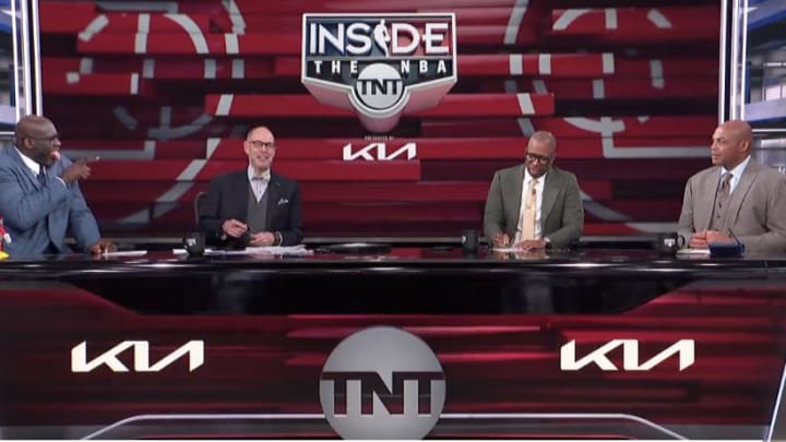 Charles Barkley Said He'd 'Walk Around Naked' If He Looked Like This NBA Star